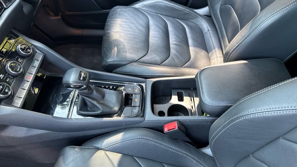 Skoda Kodiaq 1.5 TSI SE L Executive 5dr DSG [7 Seat] Petrol Estate - Image 13