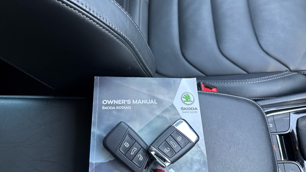 Skoda Kodiaq 1.5 TSI SE L Executive 5dr DSG [7 Seat] Petrol Estate - Image 19