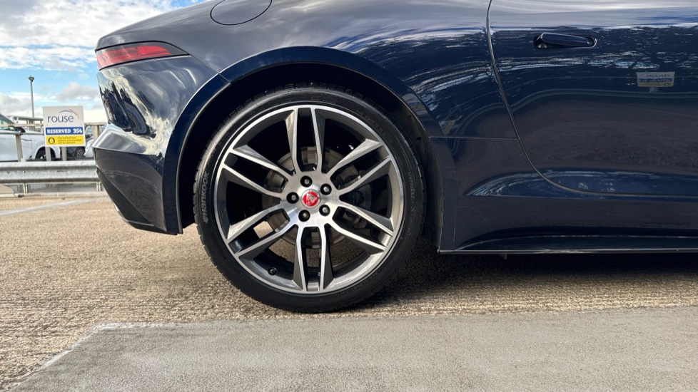 Jaguar F-Type 2.0 P300 First Edition 2dr Auto Petrol Coupe - Image 7