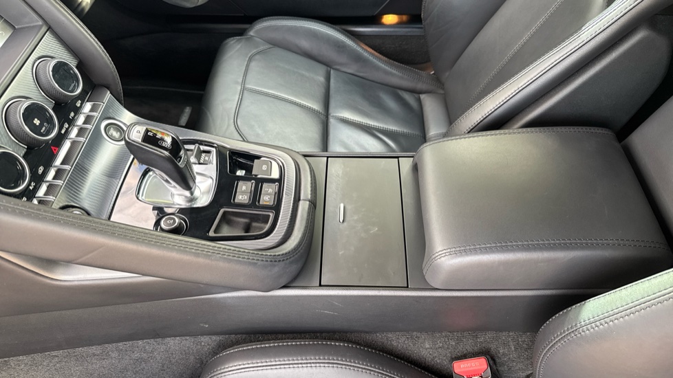 Jaguar F-Type 2.0 P300 First Edition 2dr Auto Petrol Coupe - Image 13