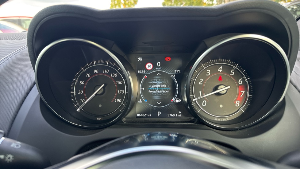 Jaguar F-Type 2.0 P300 First Edition 2dr Auto Petrol Coupe - Image 32