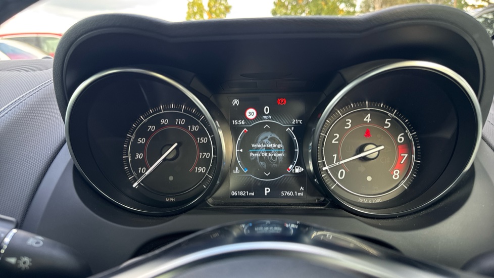 Jaguar F-Type 2.0 P300 First Edition 2dr Auto Petrol Coupe - Image 33