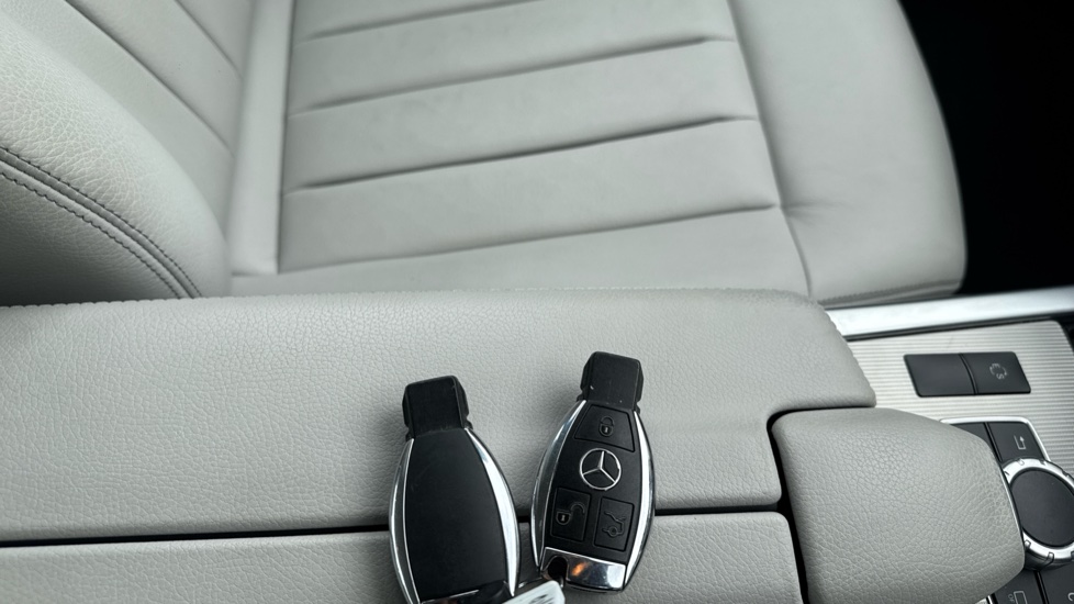 Mercedes-Benz E-Class E250 SE 4dr 7G-Tronic Petrol Saloon - Image 20