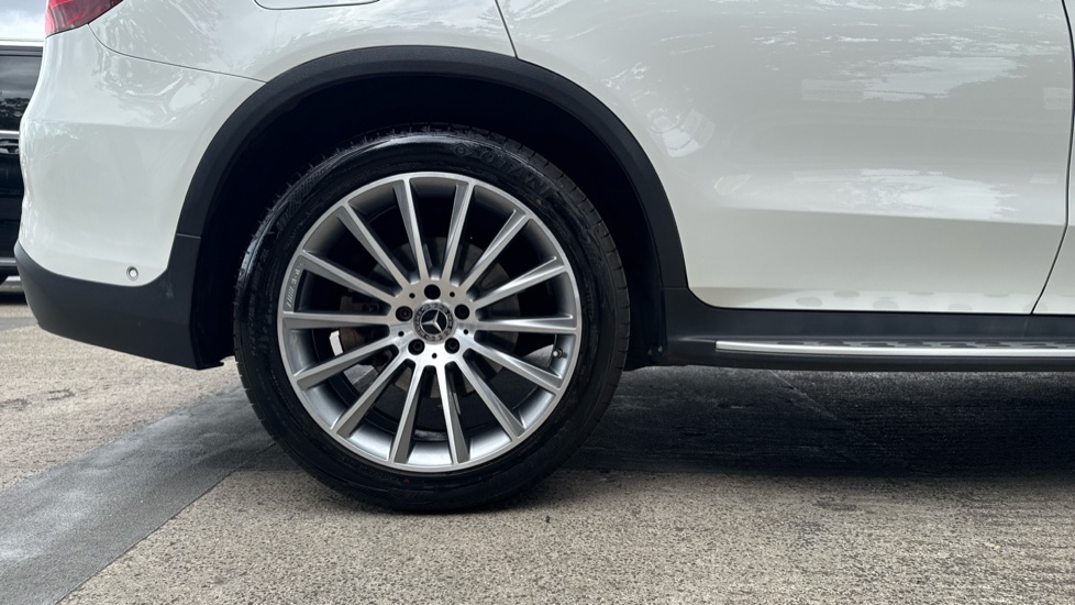 Mercedes-Benz GLC 220d 4Matic AMG Line Premium 5dr 9G-Tronic Diesel Estate - Image 7
