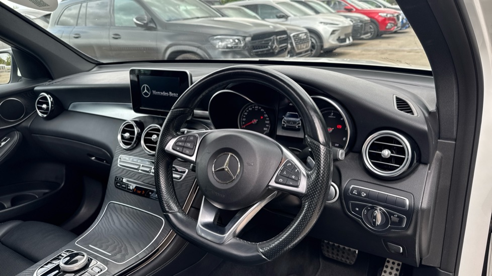 Mercedes-Benz GLC 220d 4Matic AMG Line Premium 5dr 9G-Tronic Diesel Estate - Image 11