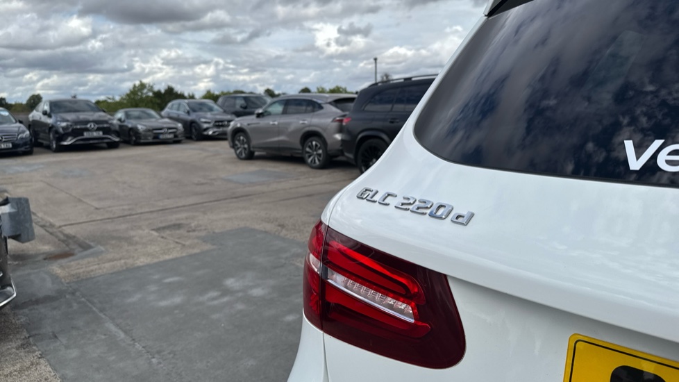 Mercedes-Benz GLC 220d 4Matic AMG Line Premium 5dr 9G-Tronic Diesel Estate - Image 22
