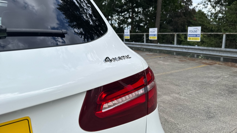 Mercedes-Benz GLC 220d 4Matic AMG Line Premium 5dr 9G-Tronic Diesel Estate - Image 23