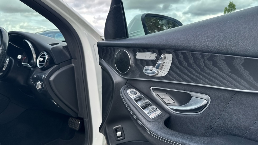 Mercedes-Benz GLC 220d 4Matic AMG Line Premium 5dr 9G-Tronic Diesel Estate - Image 26