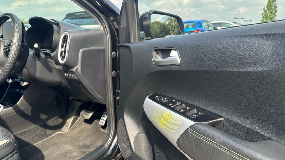 Kia Picanto 1.0 X-Line S 5dr Auto Petrol Hatchback - Image 24