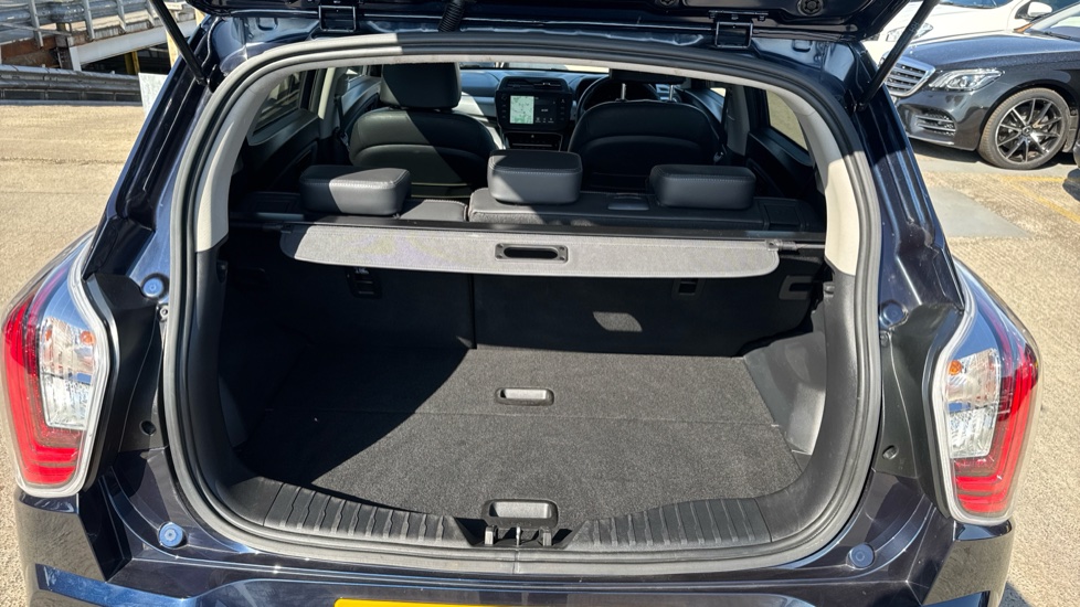 Kgm Tivoli 1.5 K40 5dr Auto Petrol Hatchback - Image 4