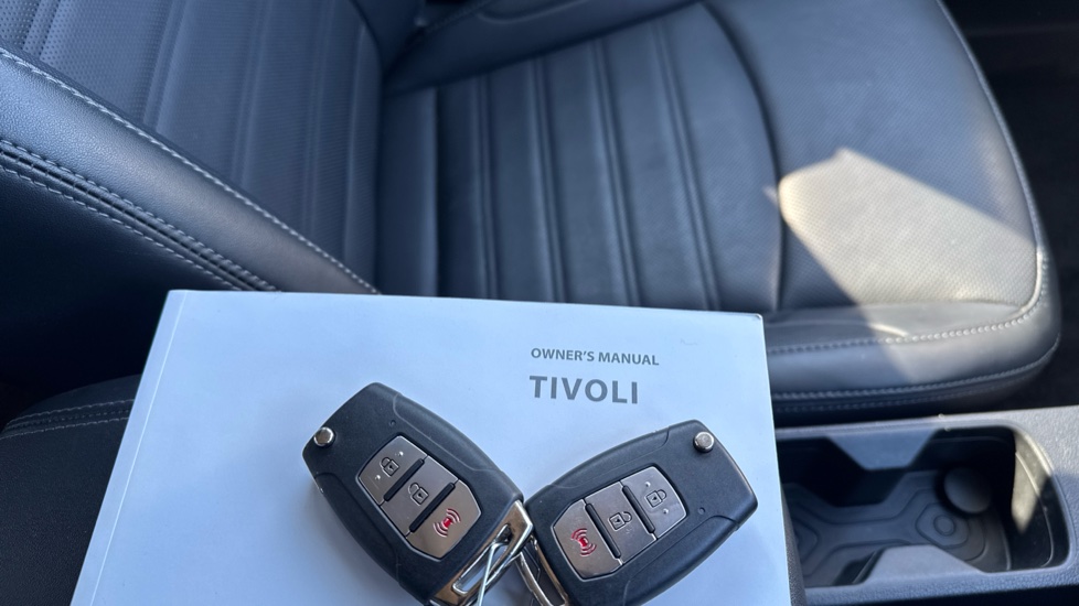 Kgm Tivoli 1.5 K40 5dr Auto Petrol Hatchback - Image 19