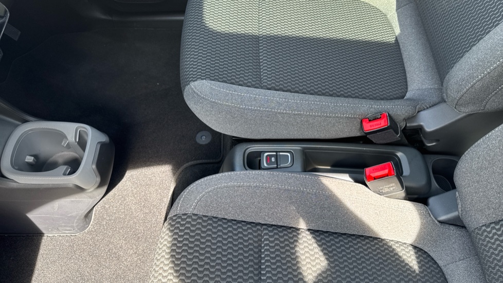 Leapmotor T03 70kW 37kWh 5dr Auto Electric Hatchback - Image 13