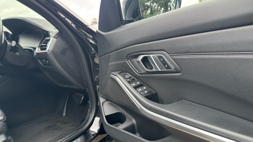 BMW 3 Series 320i M Sport 4dr Step Auto Petrol Saloon - Image 23