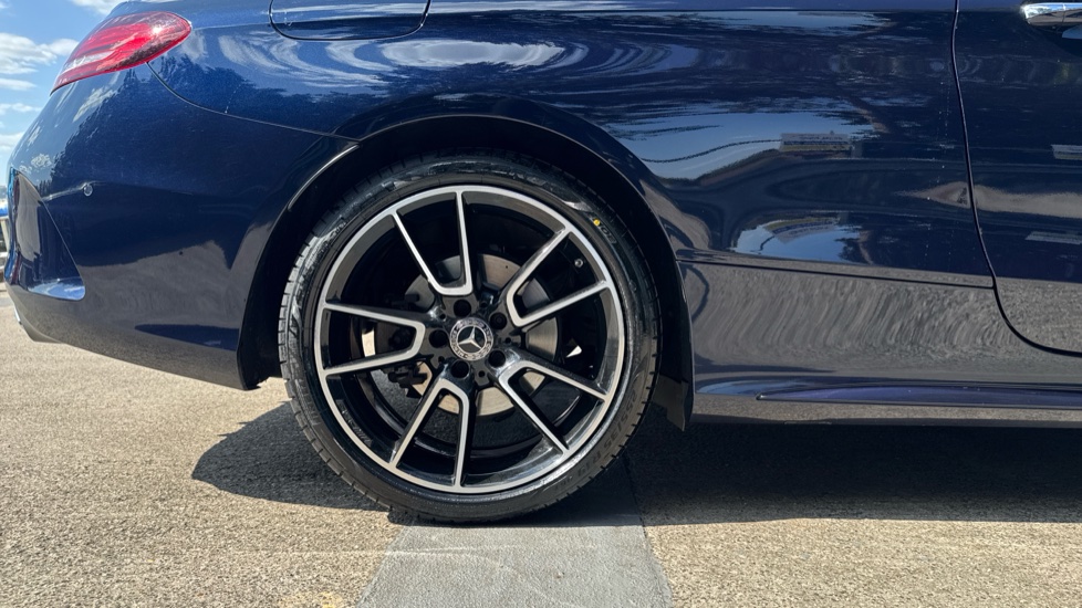 Mercedes-Benz C-Class C220d AMG Line Premium Plus 2dr 9G-Tronic Diesel Coupe - Image 7