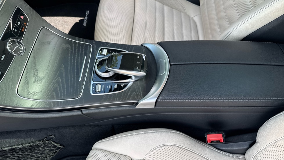 Mercedes-Benz C-Class C220d AMG Line Premium Plus 2dr 9G-Tronic Diesel Coupe - Image 13