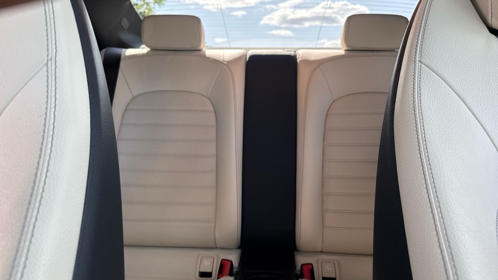 Mercedes-Benz C-Class C220d AMG Line Premium Plus 2dr 9G-Tronic Diesel Coupe - Image 15