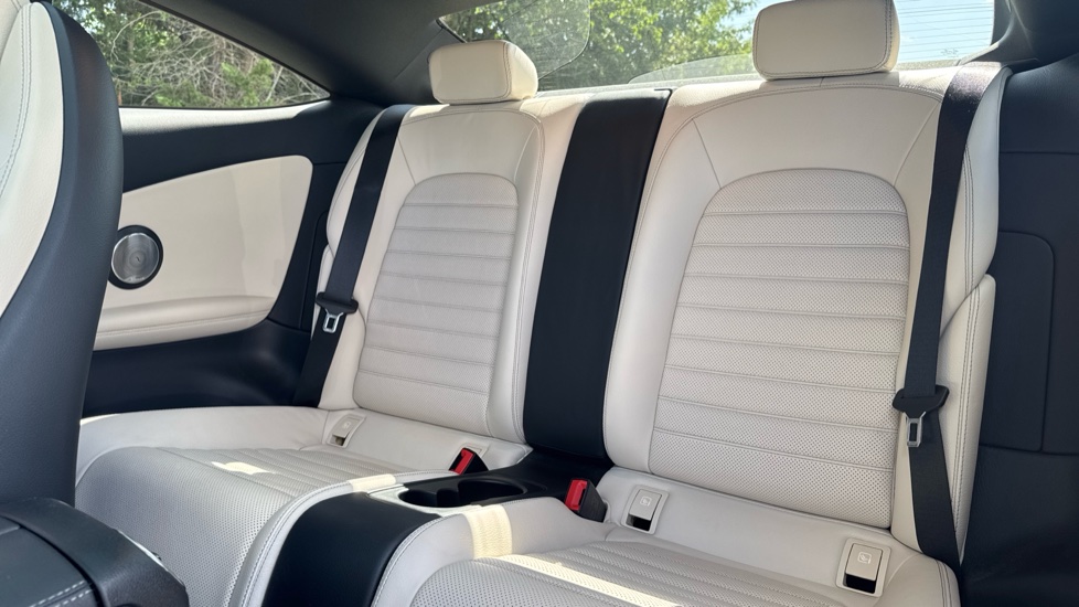 Mercedes-Benz C-Class C220d AMG Line Premium Plus 2dr 9G-Tronic Diesel Coupe - Image 16