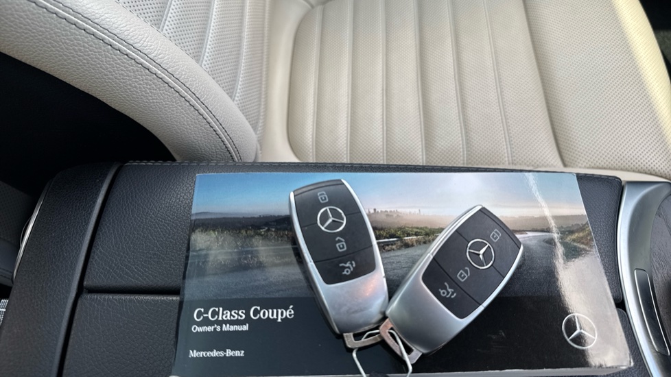 Mercedes-Benz C-Class C220d AMG Line Premium Plus 2dr 9G-Tronic Diesel Coupe - Image 19