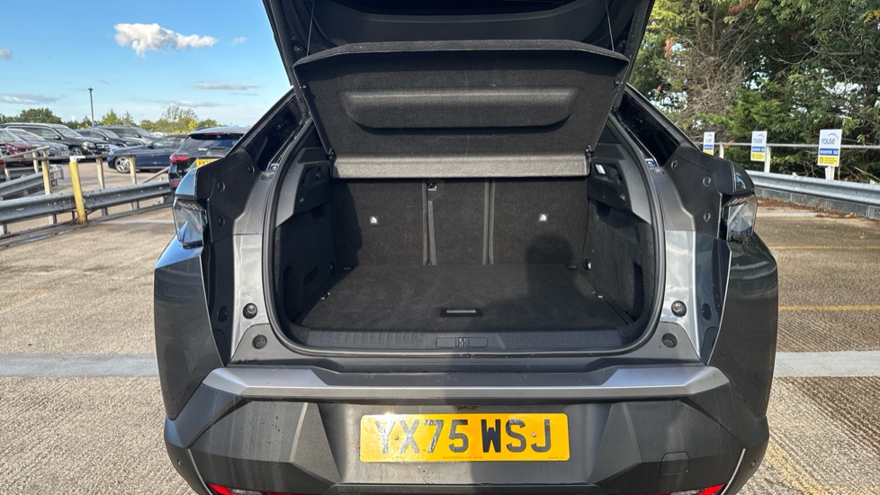 Peugeot 3008 1.2 Hybrid 145 GT 5dr e-DSC6 Petrol Estate - Image 4