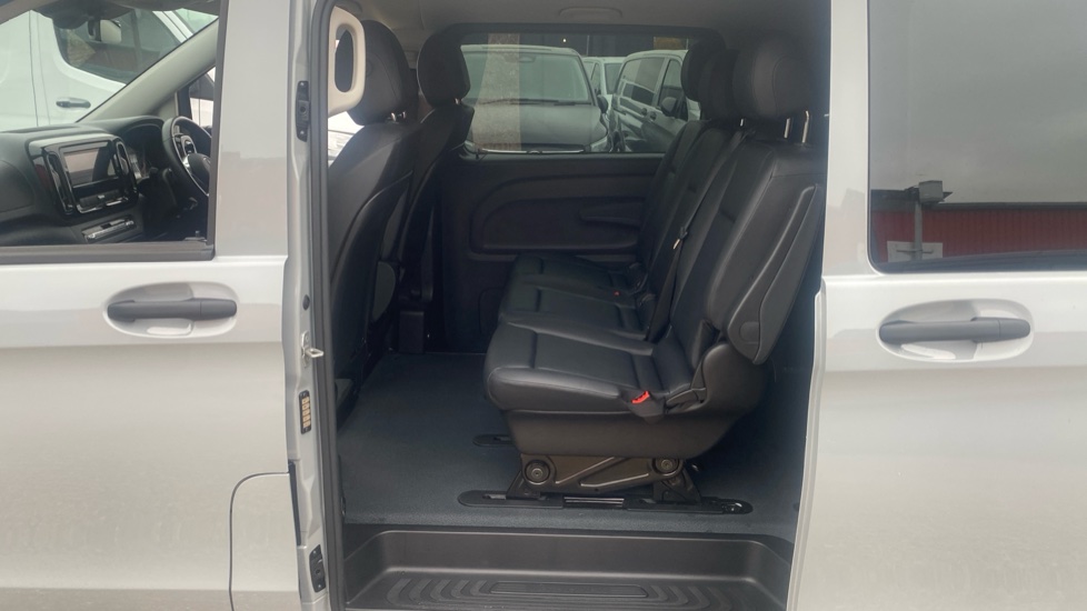 Mercedes-Benz Vito L2 Diesel Rwd 119CDI Select Crew Van 9G-Tronic - Image 13