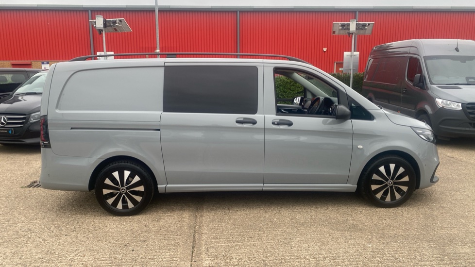 Mercedes-Benz Vito L2 Diesel Rwd 119CDI Select Crew Van 9G-Tronic - Image 8