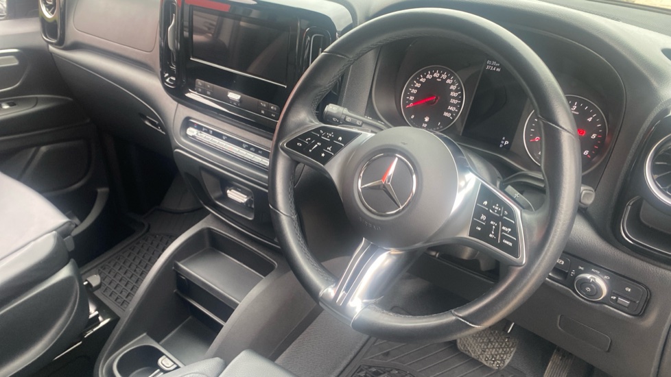 Mercedes-Benz Vito L2 Diesel Rwd 119CDI Select Crew Van 9G-Tronic - Image 18