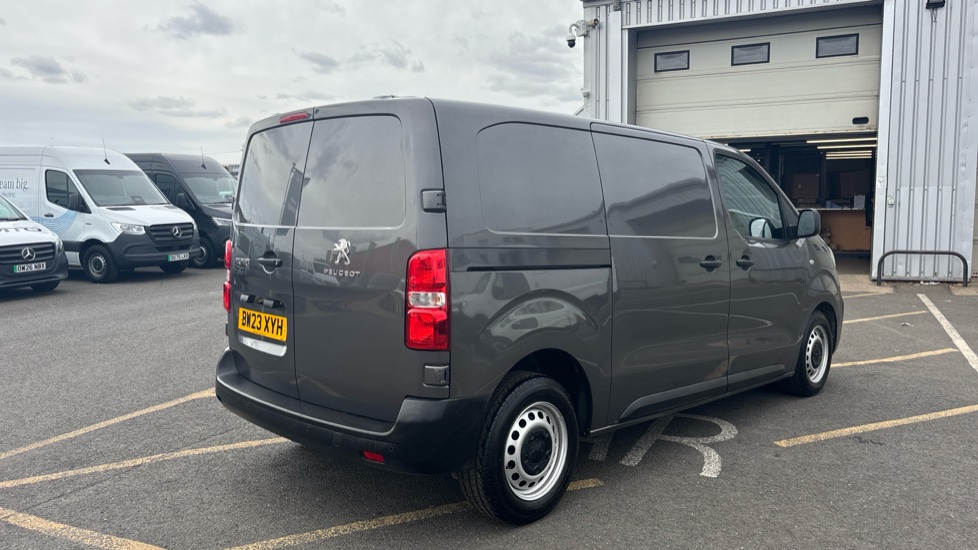 Peugeot Expert L1 Diesel 2.0 BlueHDi 145 Professional Van - Image 10