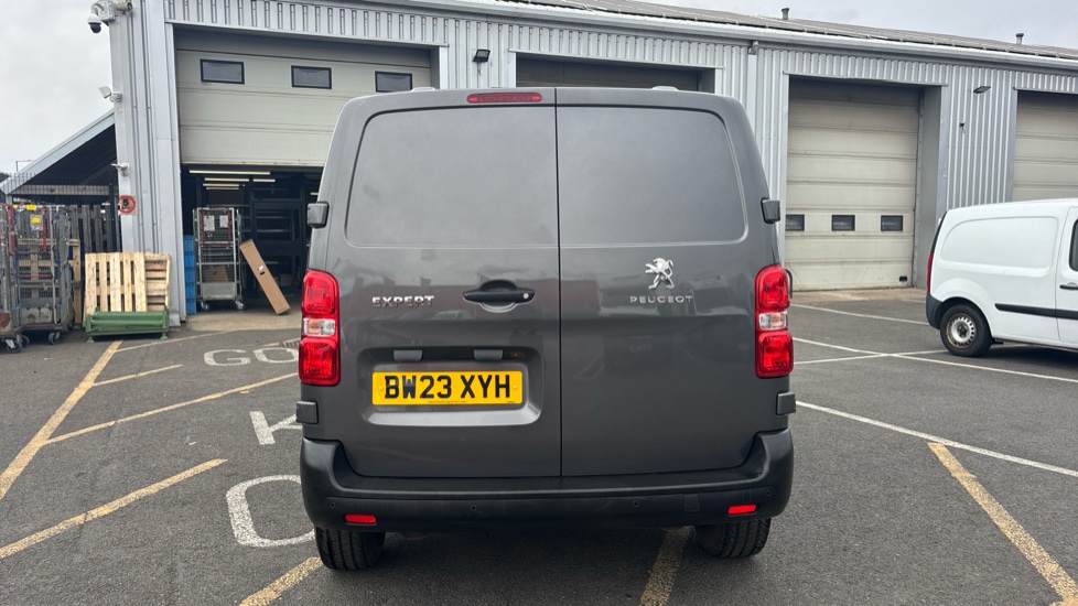 Peugeot Expert L1 Diesel 2.0 BlueHDi 145 Professional Van - Image 11