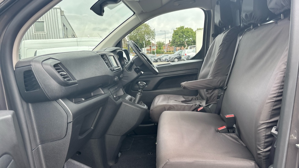 Peugeot Expert L1 Diesel 2.0 BlueHDi 145 Professional Van - Image 13