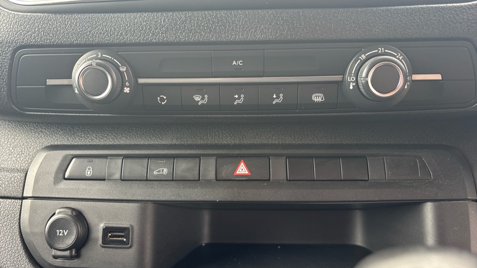 Peugeot Expert L1 Diesel 2.0 BlueHDi 145 Professional Van - Image 21