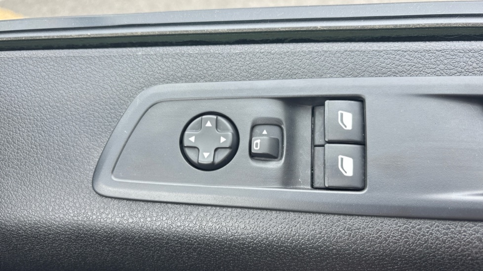 Peugeot Expert L1 Diesel 2.0 BlueHDi 145 Professional Van - Image 22