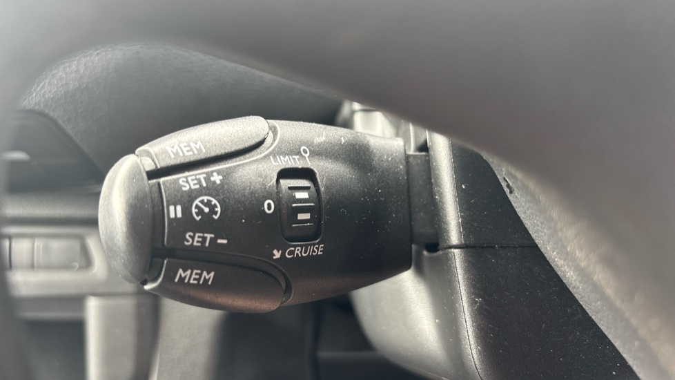 Peugeot Expert L1 Diesel 2.0 BlueHDi 145 Professional Van - Image 24