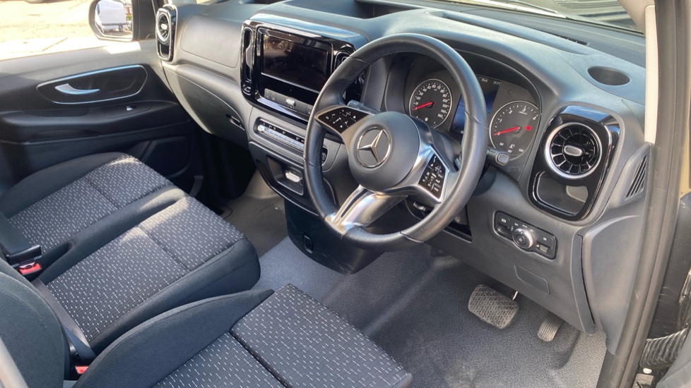 Mercedes-Benz Vito L2 Diesel Rwd 119CDI Select Crew Van 9G-Tronic - Image 3