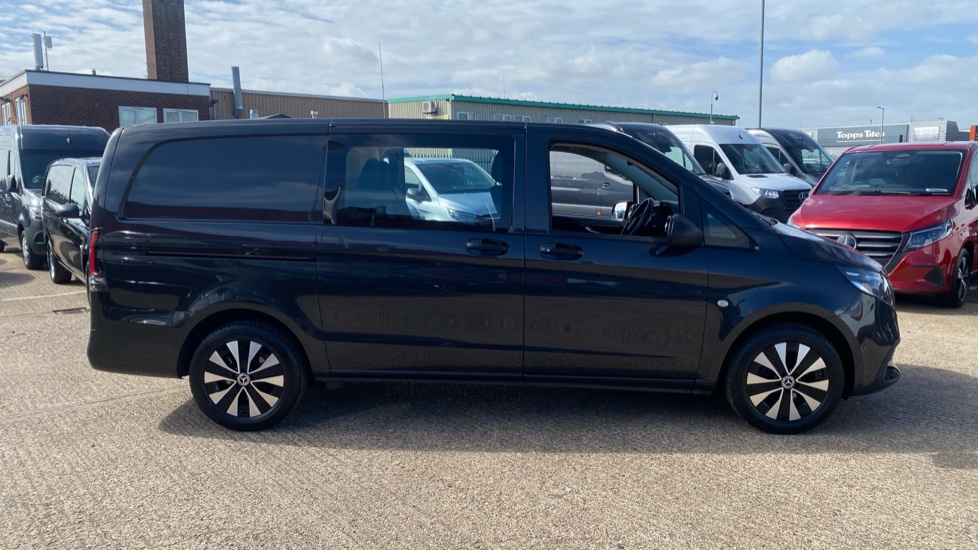 Mercedes-Benz Vito L2 Diesel Rwd 119CDI Select Crew Van 9G-Tronic - Image 8