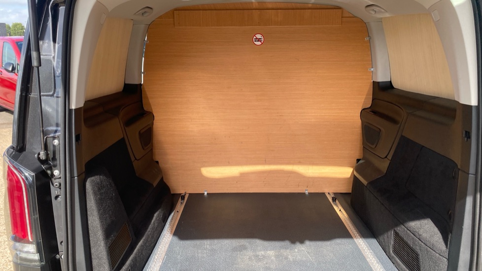 Mercedes-Benz Vito L2 Diesel Rwd 119CDI Select Crew Van 9G-Tronic - Image 16
