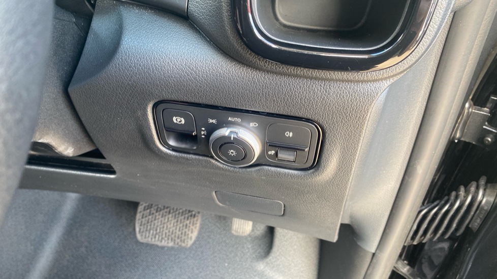 Mercedes-Benz Vito L2 Diesel Rwd 119CDI Select Crew Van 9G-Tronic - Image 34