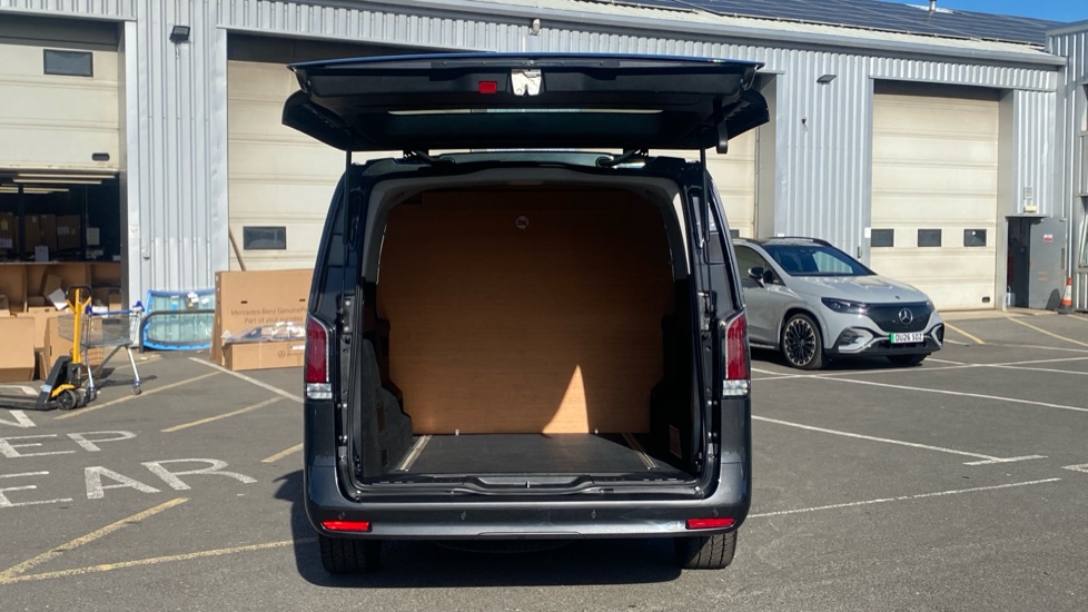 Mercedes-Benz Vito L3 Diesel Rwd 119CDI Select Crew Van 9G-Tronic - Image 14