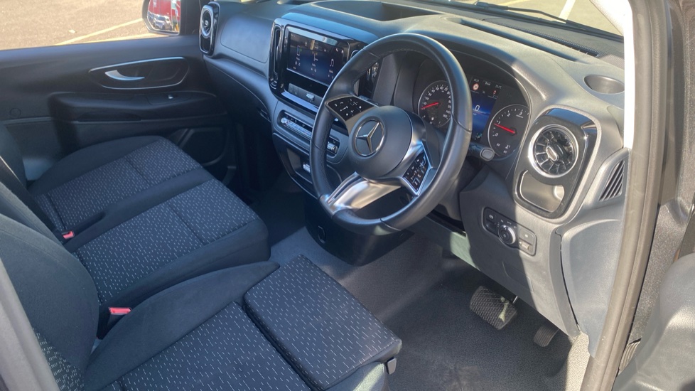Mercedes-Benz Vito L3 Diesel Rwd 119CDI Select Crew Van 9G-Tronic - Image 3