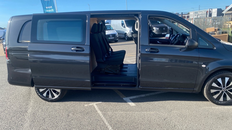 Mercedes-Benz Vito L3 Diesel Rwd 119CDI Select Crew Van 9G-Tronic - Image 20
