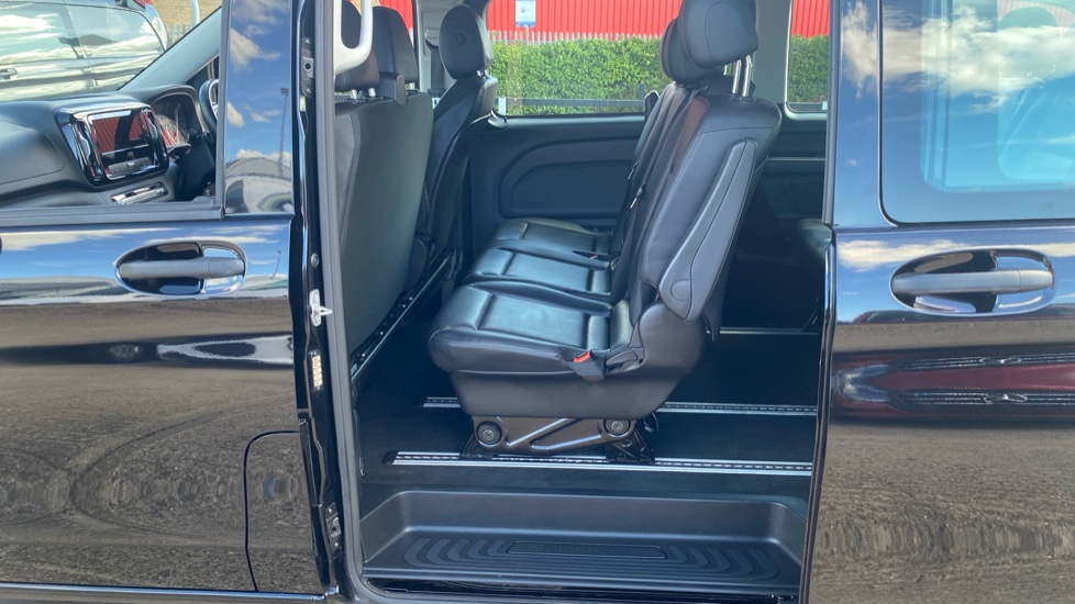 Mercedes-Benz Vito Tourer L3 Diesel Rwd 116 CDI Select 9-Seater 9G-Tronic - Image 5