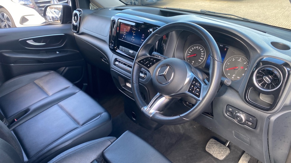 Mercedes-Benz Vito Tourer L3 Diesel Rwd 116 CDI Select 9-Seater 9G-Tronic - Image 16