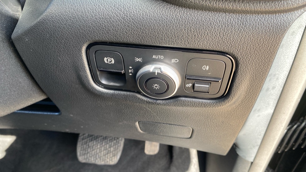 Mercedes-Benz Vito Tourer L3 Diesel Rwd 116 CDI Select 9-Seater 9G-Tronic - Image 31
