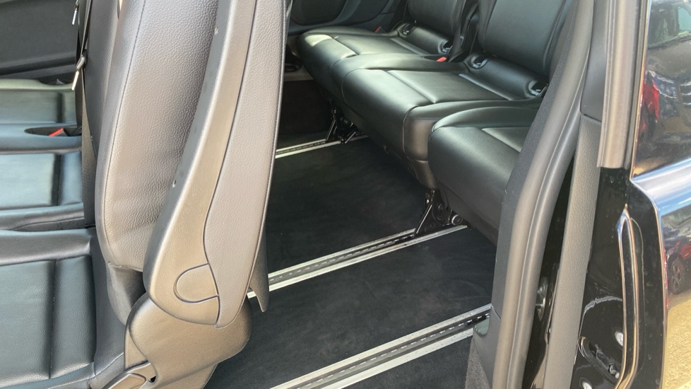 Mercedes-Benz Vito Tourer L3 Diesel Rwd 116 CDI Select 9-Seater 9G-Tronic - Image 42