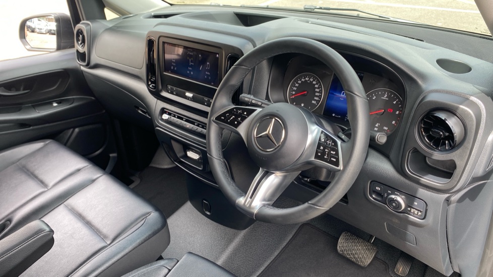 Mercedes-Benz Vito Tourer L3 Diesel Rwd 114 CDI Pro 9-Seater 9G-Tronic - Image 3
