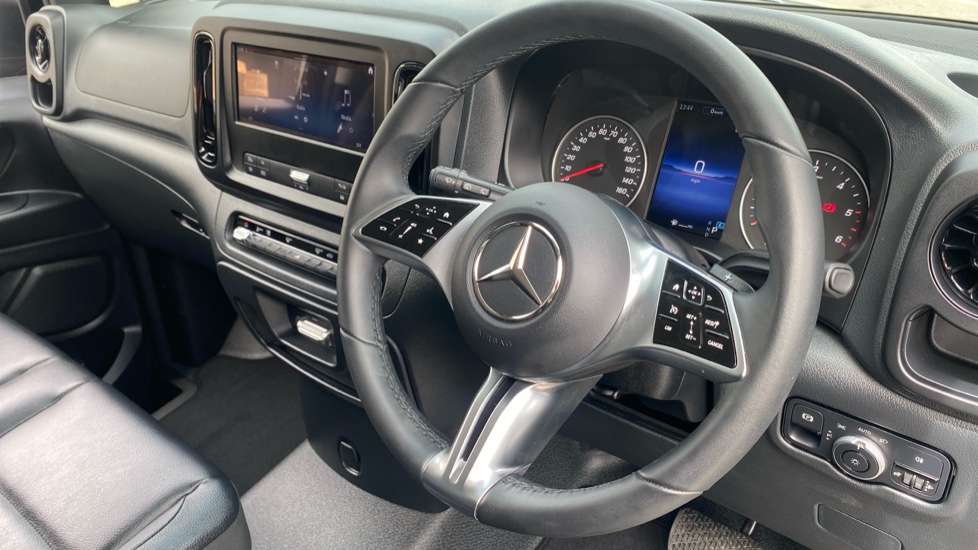 Mercedes-Benz Vito Tourer L3 Diesel Rwd 114 CDI Pro 9-Seater 9G-Tronic - Image 23