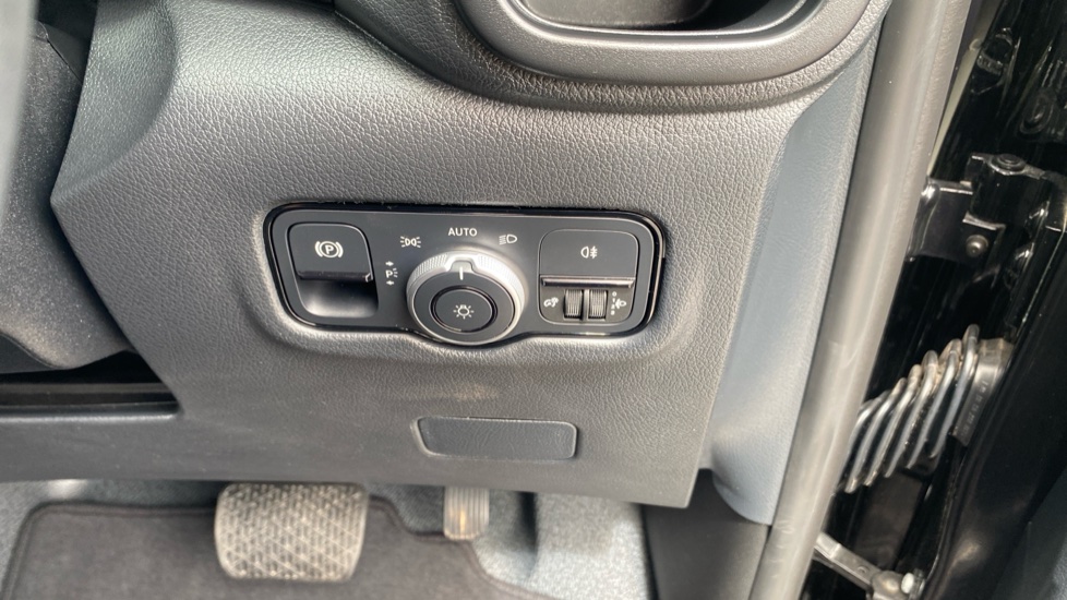 Mercedes-Benz Vito Tourer L3 Diesel Rwd 114 CDI Pro 9-Seater 9G-Tronic - Image 35