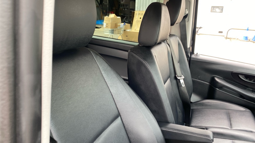 Mercedes-Benz Vito Tourer L3 Diesel Rwd 114 CDI Pro 9-Seater 9G-Tronic - Image 19