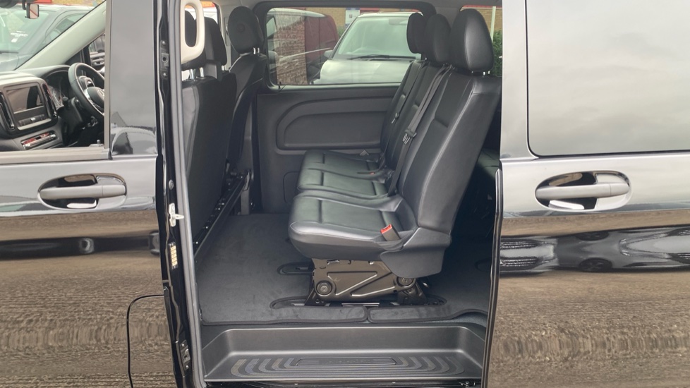 Mercedes-Benz Vito Tourer L3 Diesel Rwd 114 CDI Pro 9-Seater 9G-Tronic - Image 16