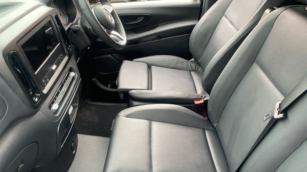Mercedes-Benz Vito Tourer L3 Diesel Rwd 114 CDI Pro 9-Seater 9G-Tronic - Image 17