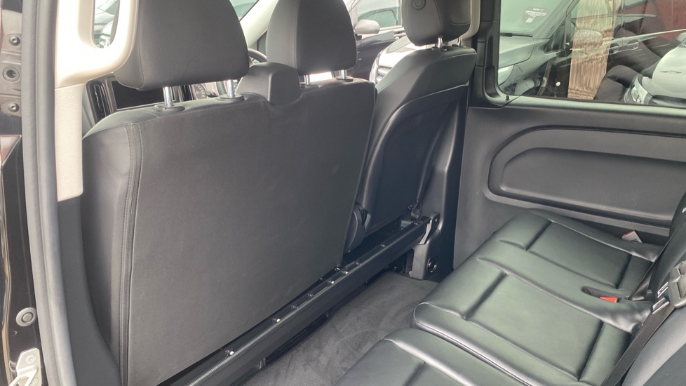 Mercedes-Benz Vito Tourer L3 Diesel Rwd 114 CDI Pro 9-Seater 9G-Tronic - Image 20